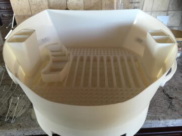 The beloved dish drainer