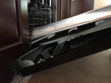 Saggy old dishwasher door