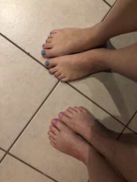 Stega and Mrs. Stega comparing toenails